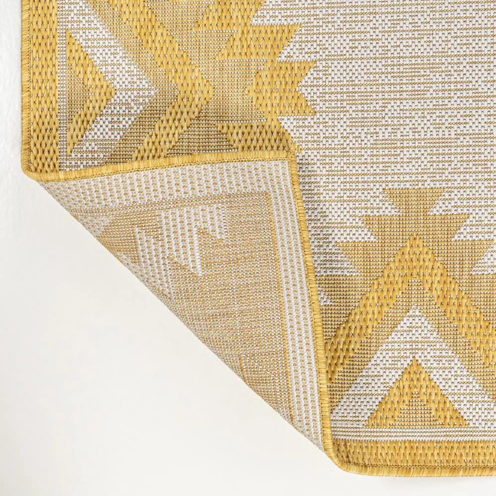 Antique Geometric Moroccan Diamond Indoor/Outdoor Area Rug
