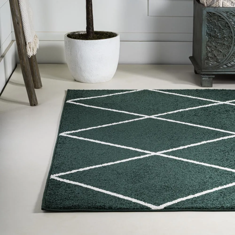 Bounty Minimalist Diamond Trellis Area Rug