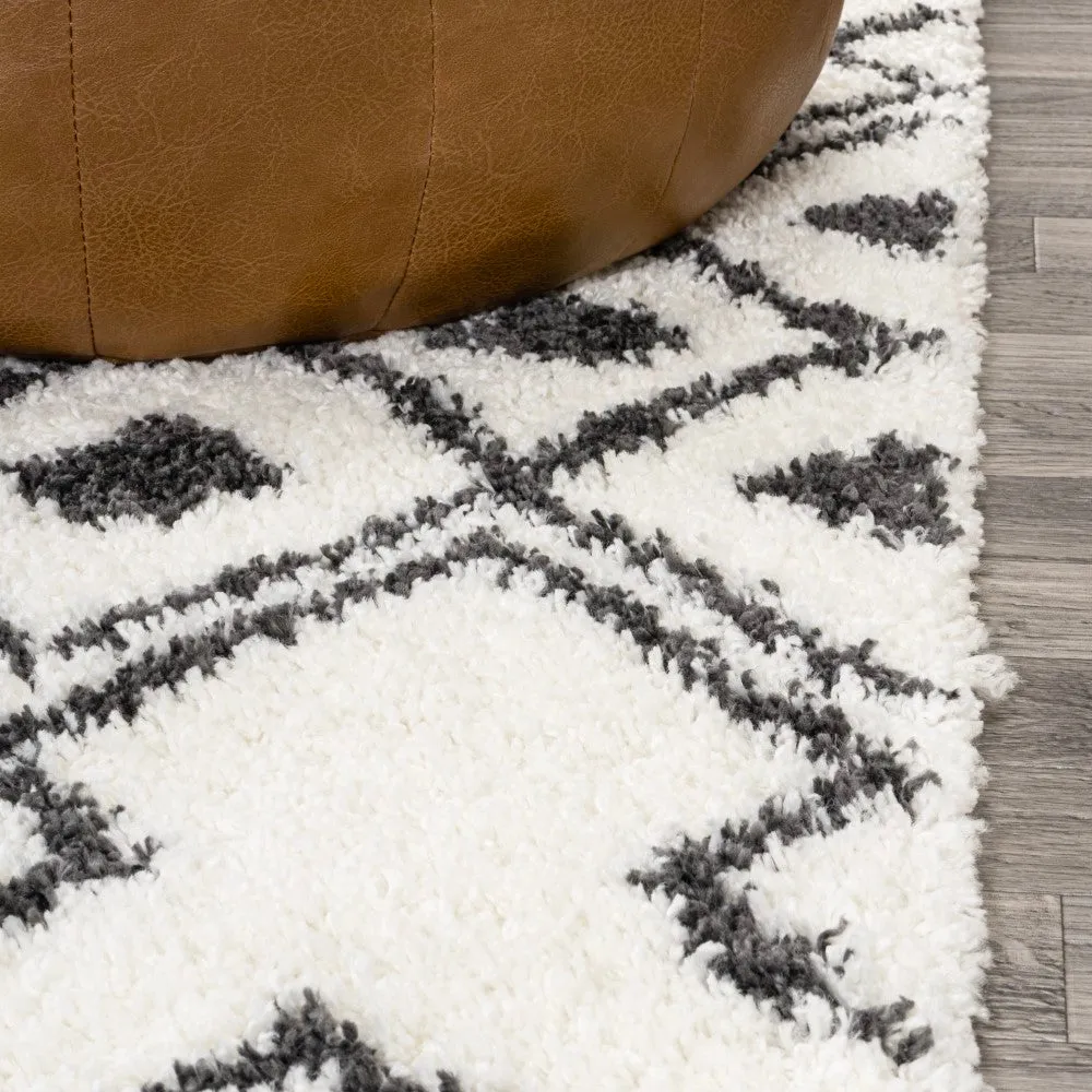 Conde Caimari Moroccan Diamond Shag Area Rug