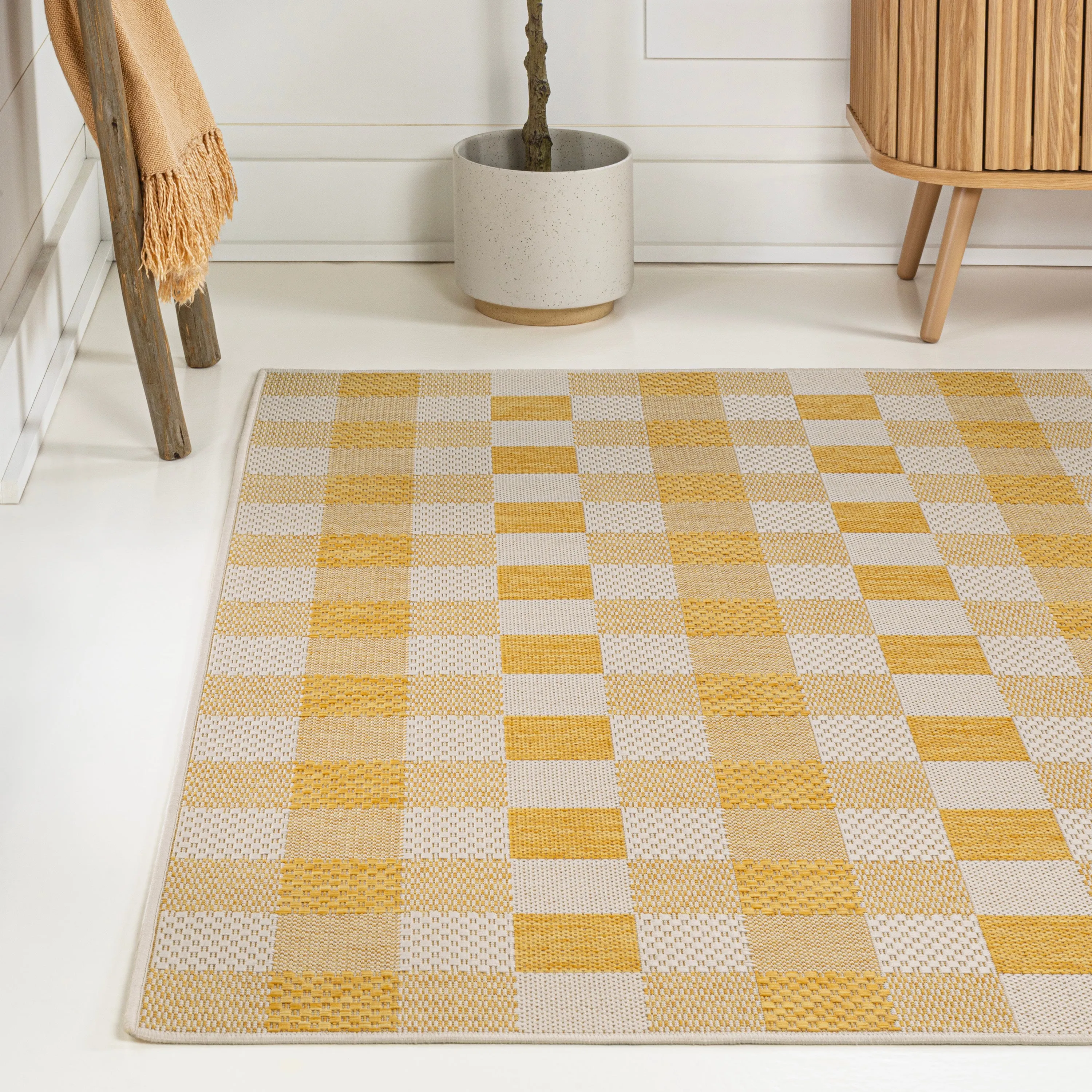 Courtyard Traditional Geometric Bold Gingham Indoor/Outdoor Area Rug