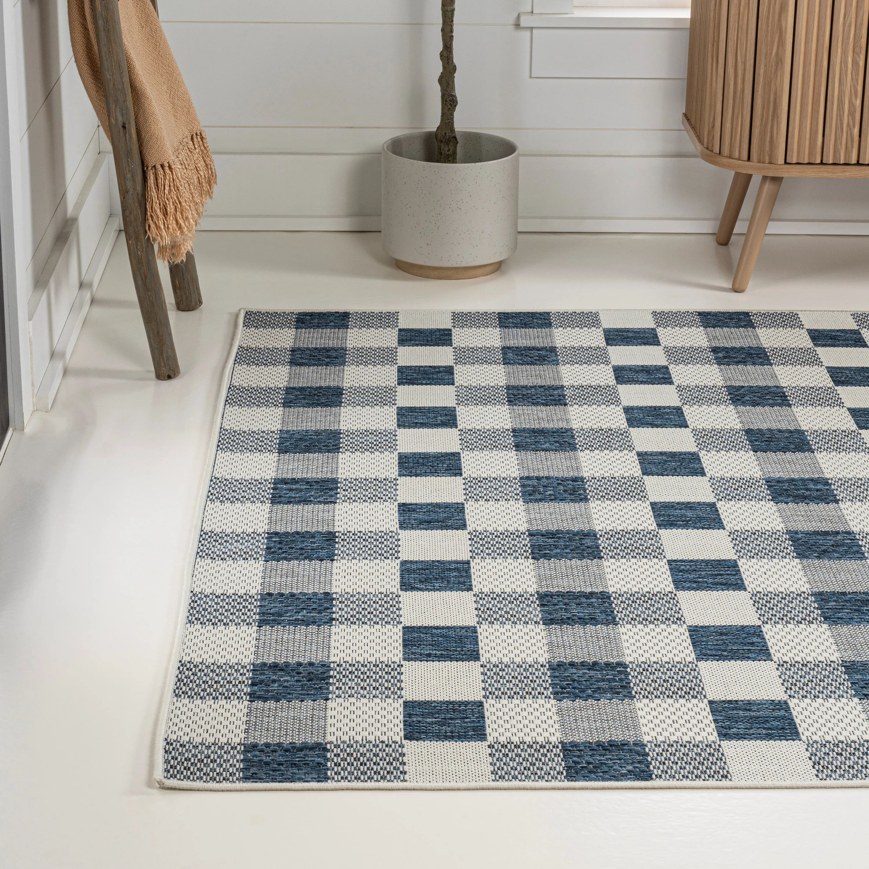 Courtyard Traditional Geometric Bold Gingham Indoor/Outdoor Area Rug