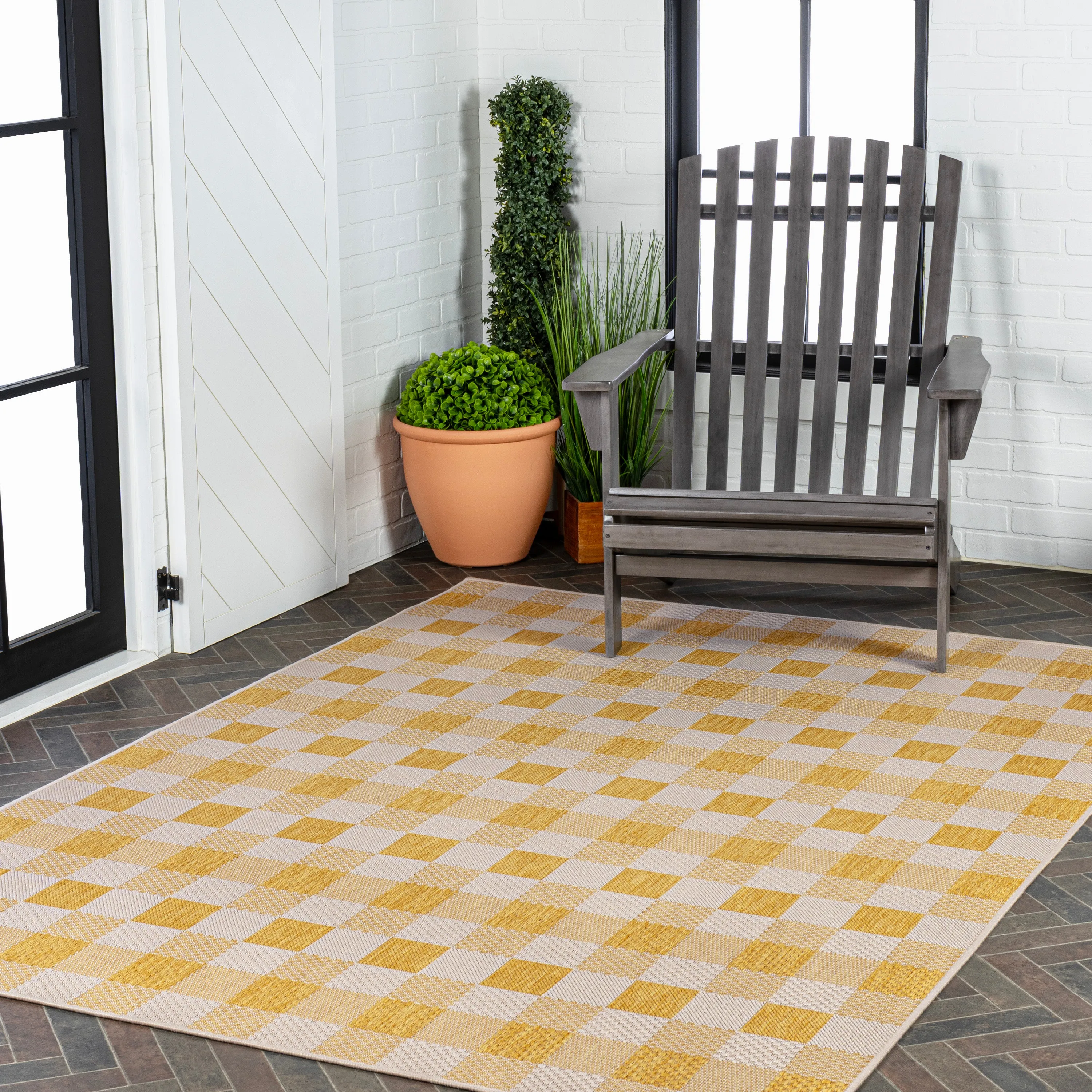 Courtyard Traditional Geometric Bold Gingham Indoor/Outdoor Area Rug