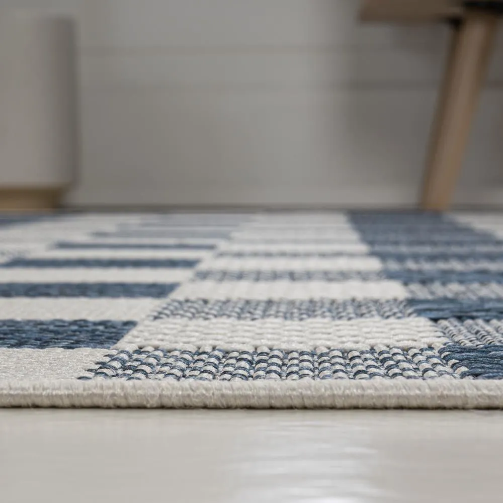 Courtyard Traditional Geometric Bold Gingham Indoor/Outdoor Area Rug