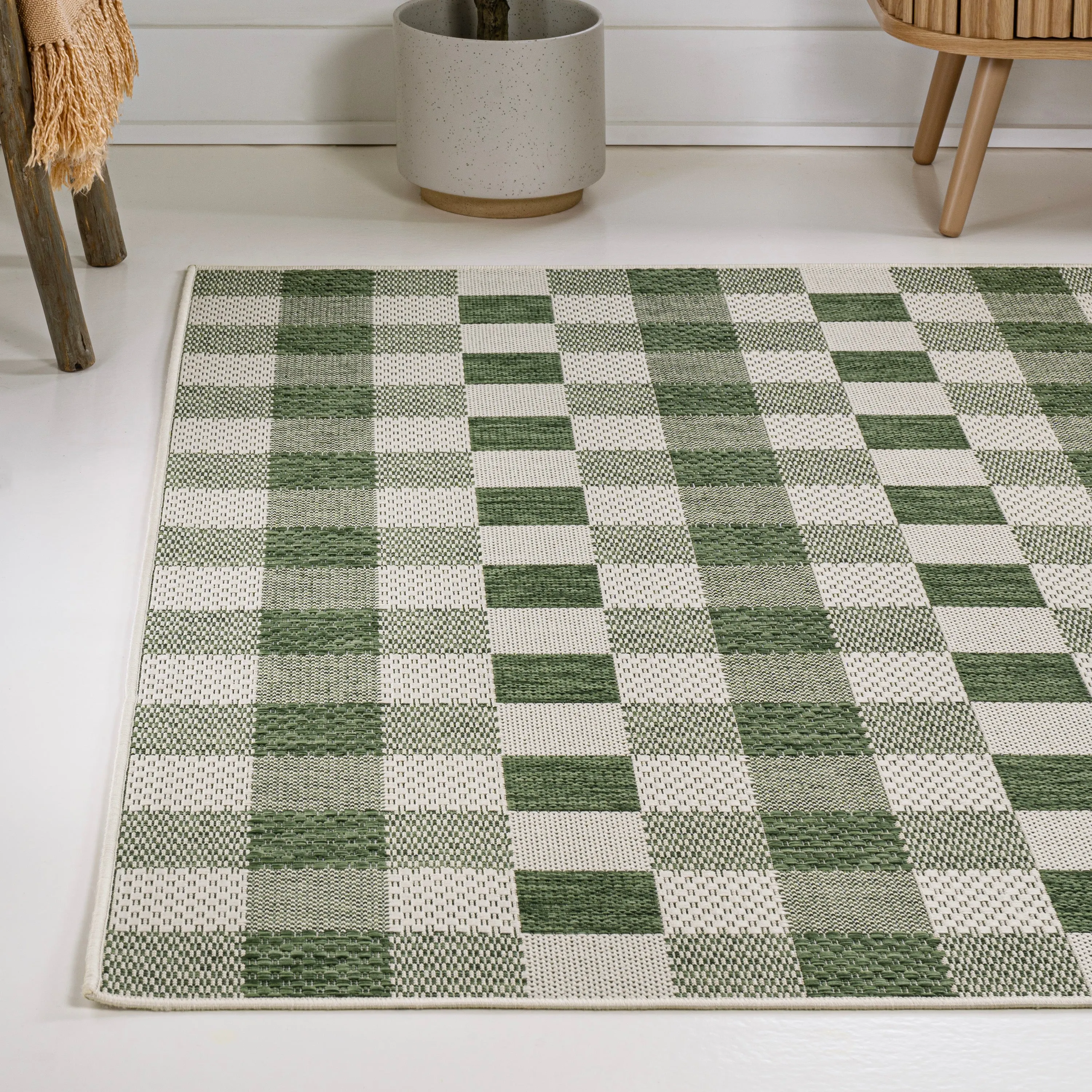 Courtyard Traditional Geometric Bold Gingham Indoor/Outdoor Area Rug