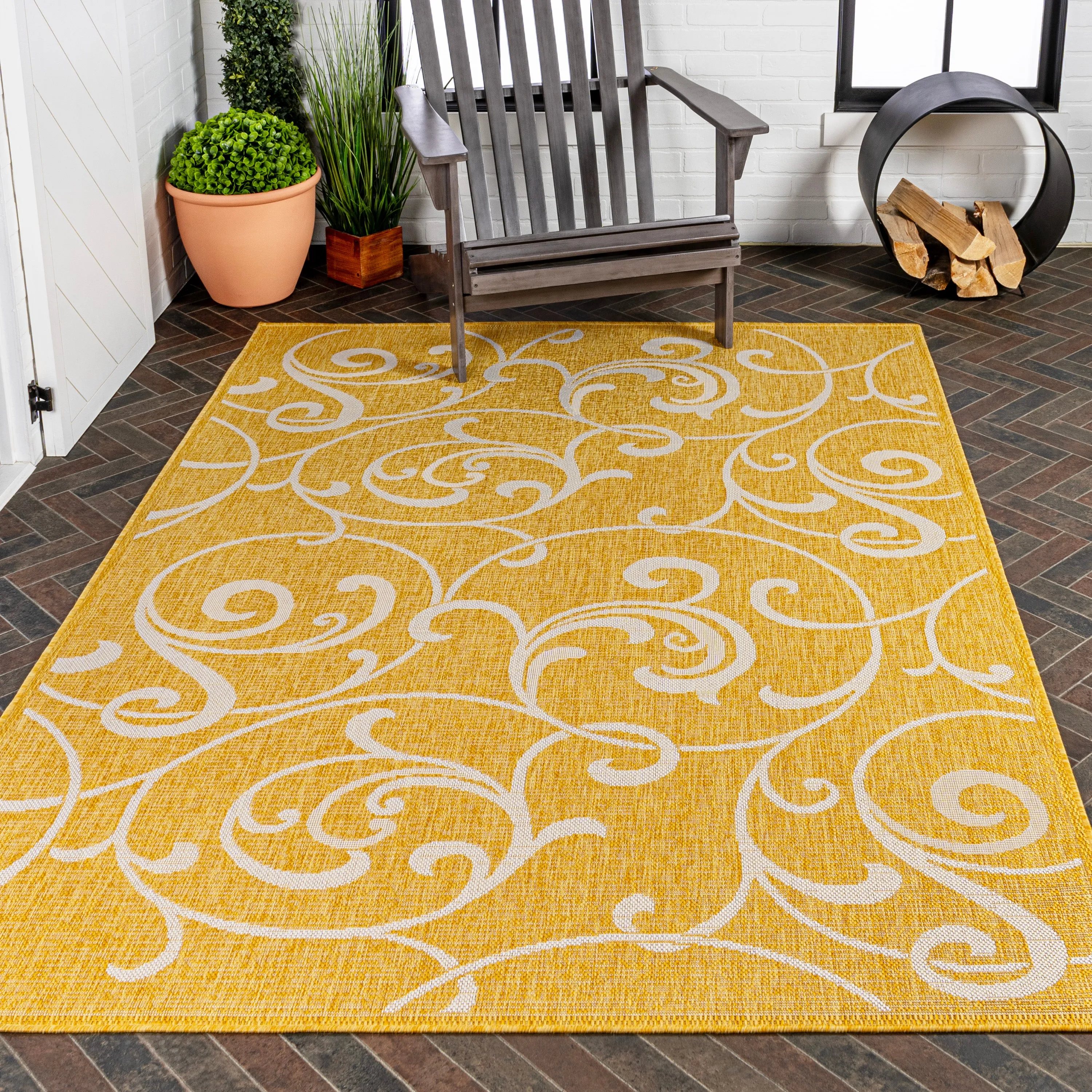 Domani Traditional Classic All-Over Scroll Indoor/Outdoor Area Rug