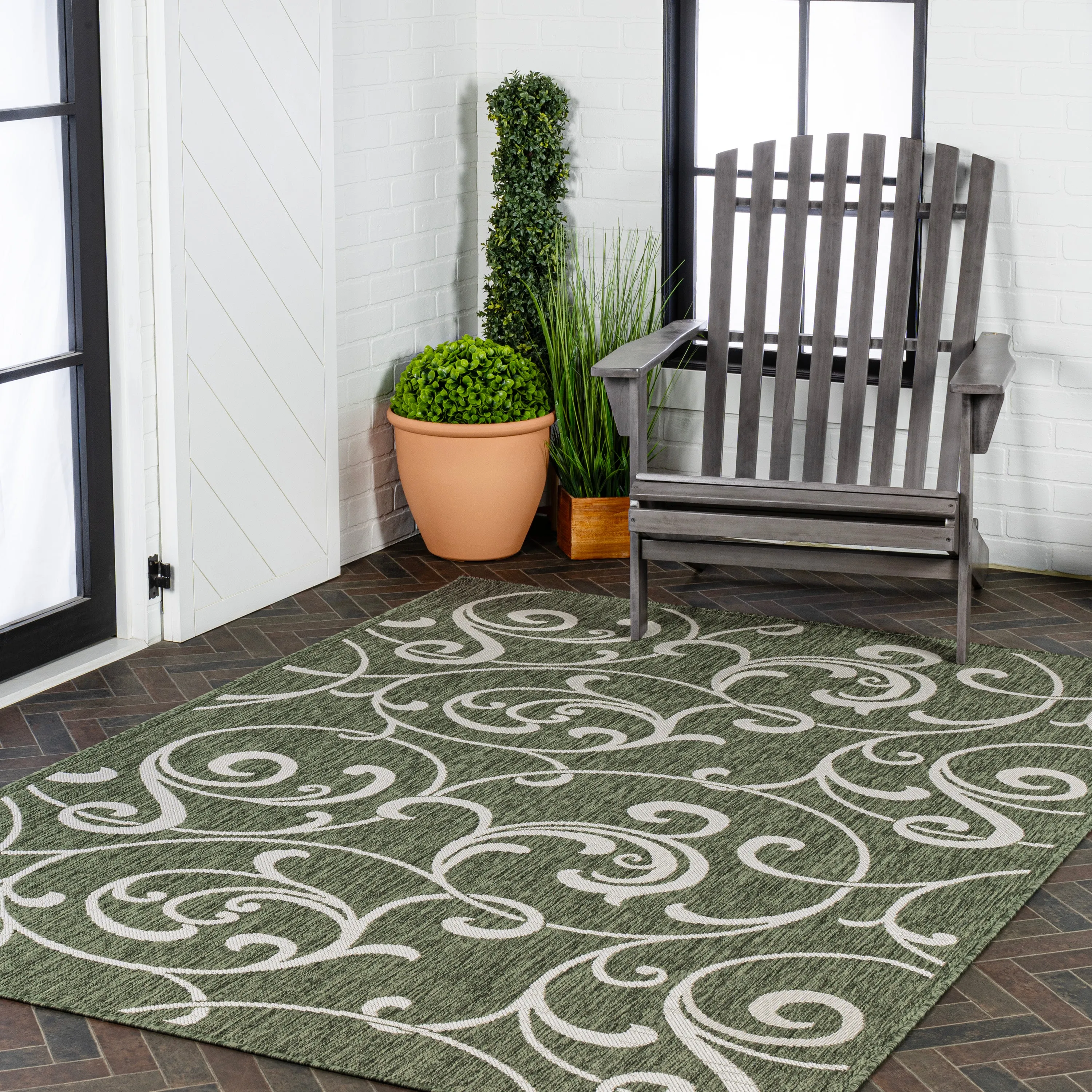 Domani Traditional Classic All-Over Scroll Indoor/Outdoor Area Rug