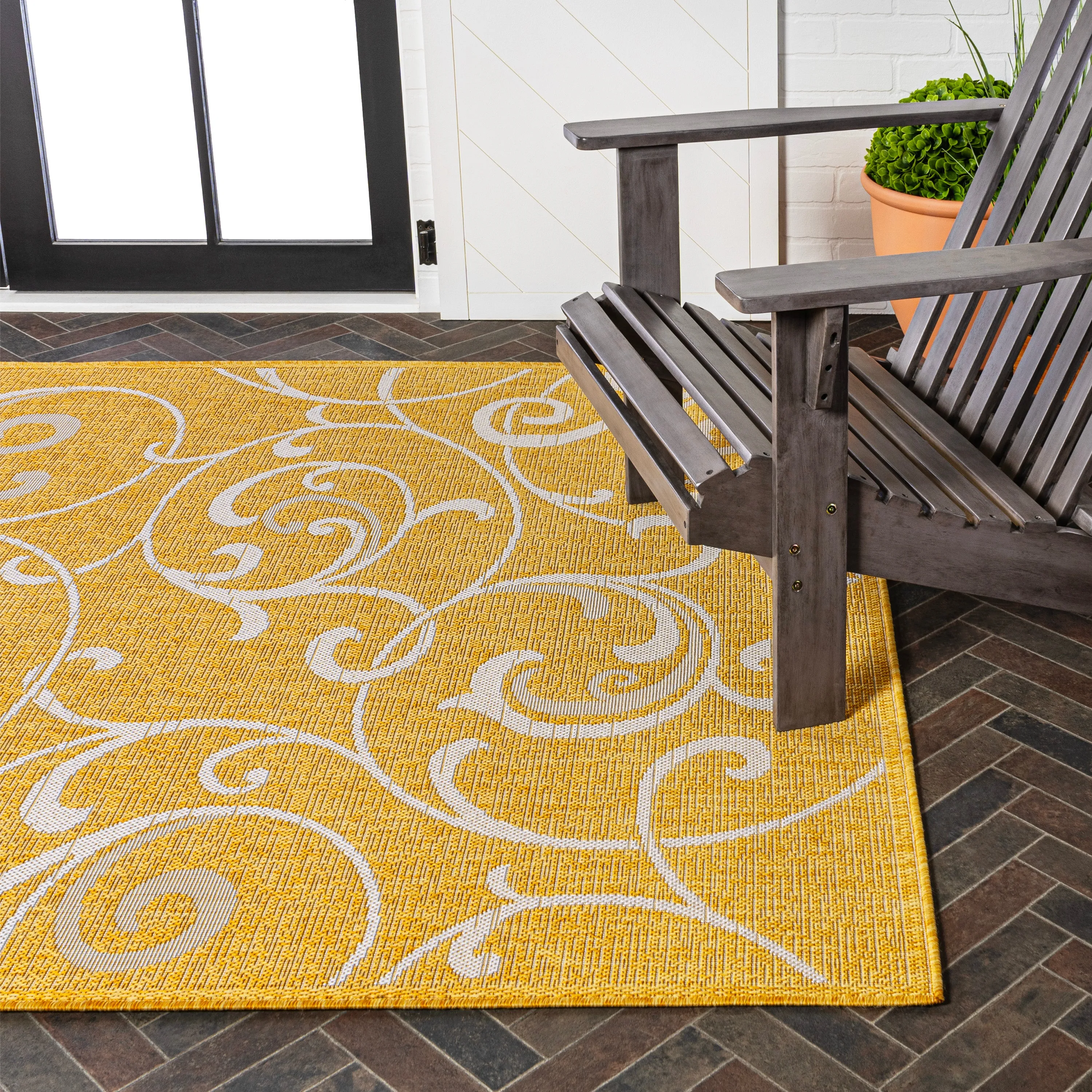 Domani Traditional Classic All-Over Scroll Indoor/Outdoor Area Rug
