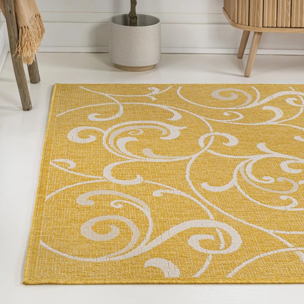 Domani Traditional Classic All-Over Scroll Indoor/Outdoor Area Rug