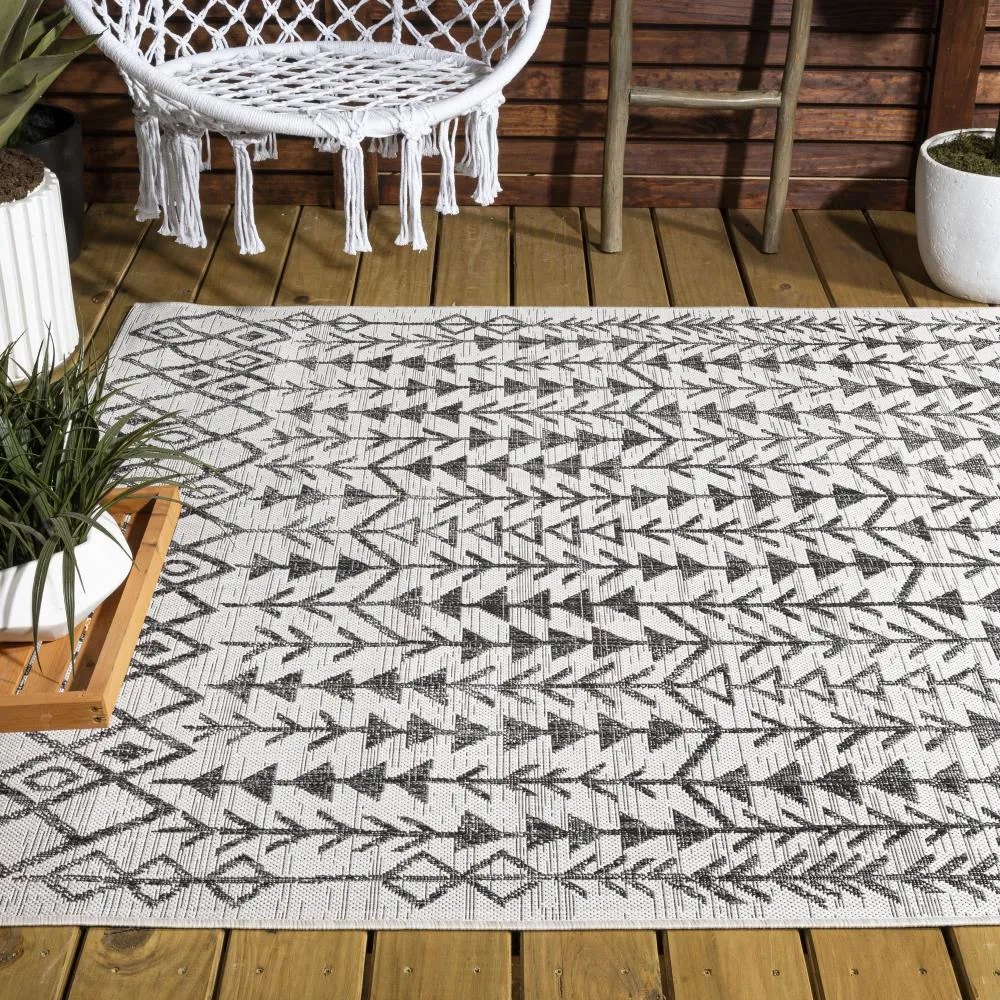 Esmortiz Tokay Bohemian Geometric Indoor/Outdoor Area Rug