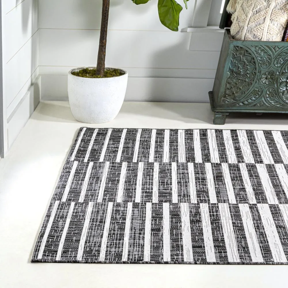 Fatima Sukie Offset Stripe Indoor/Outdoor Area Rug