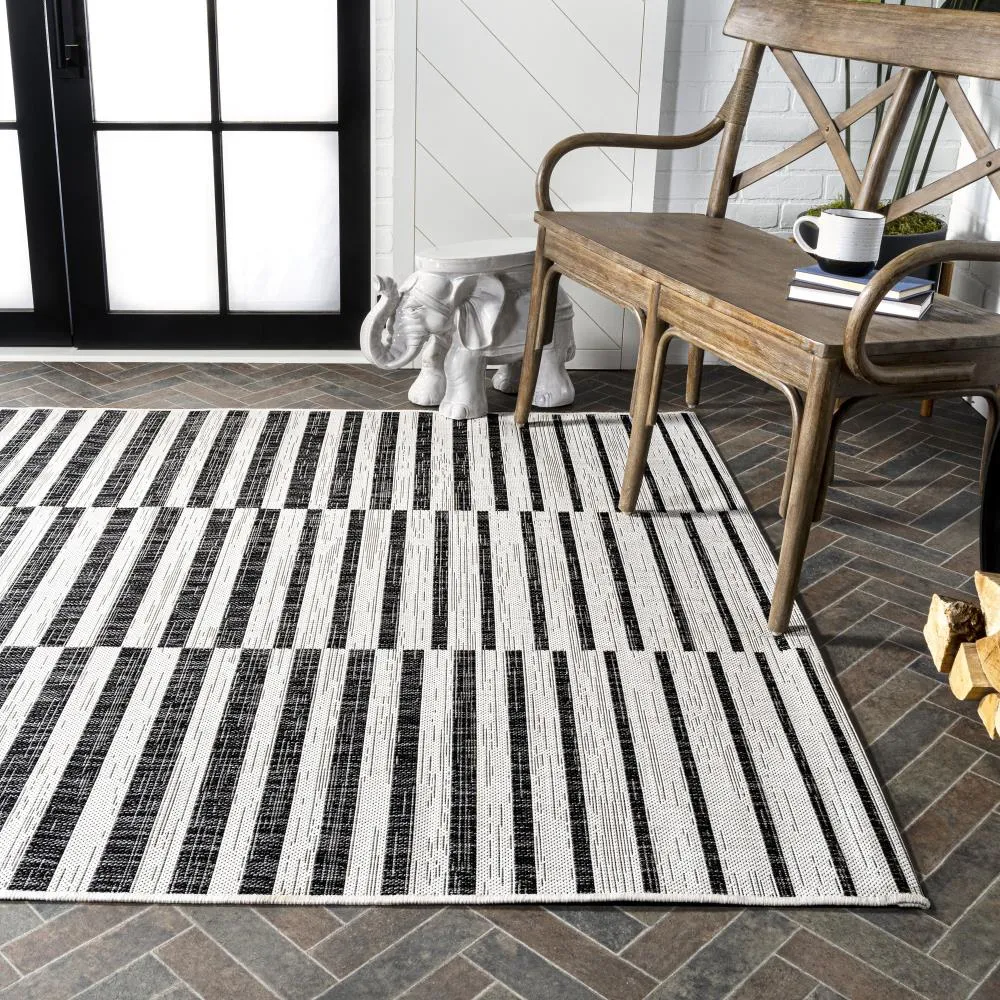 Fatima Sukie Offset Stripe Indoor/Outdoor Area Rug
