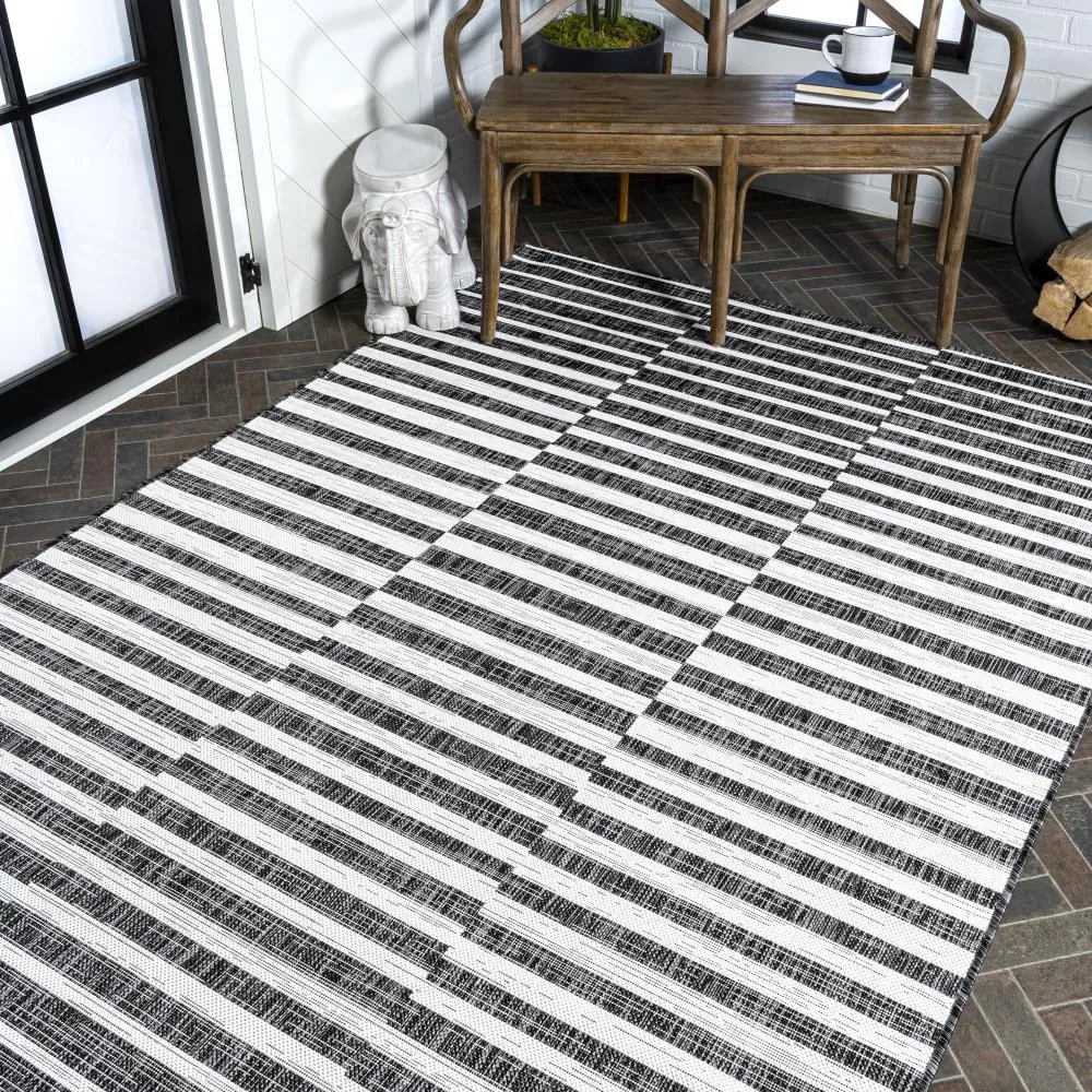 Fatima Sukie Offset Stripe Indoor/Outdoor Area Rug