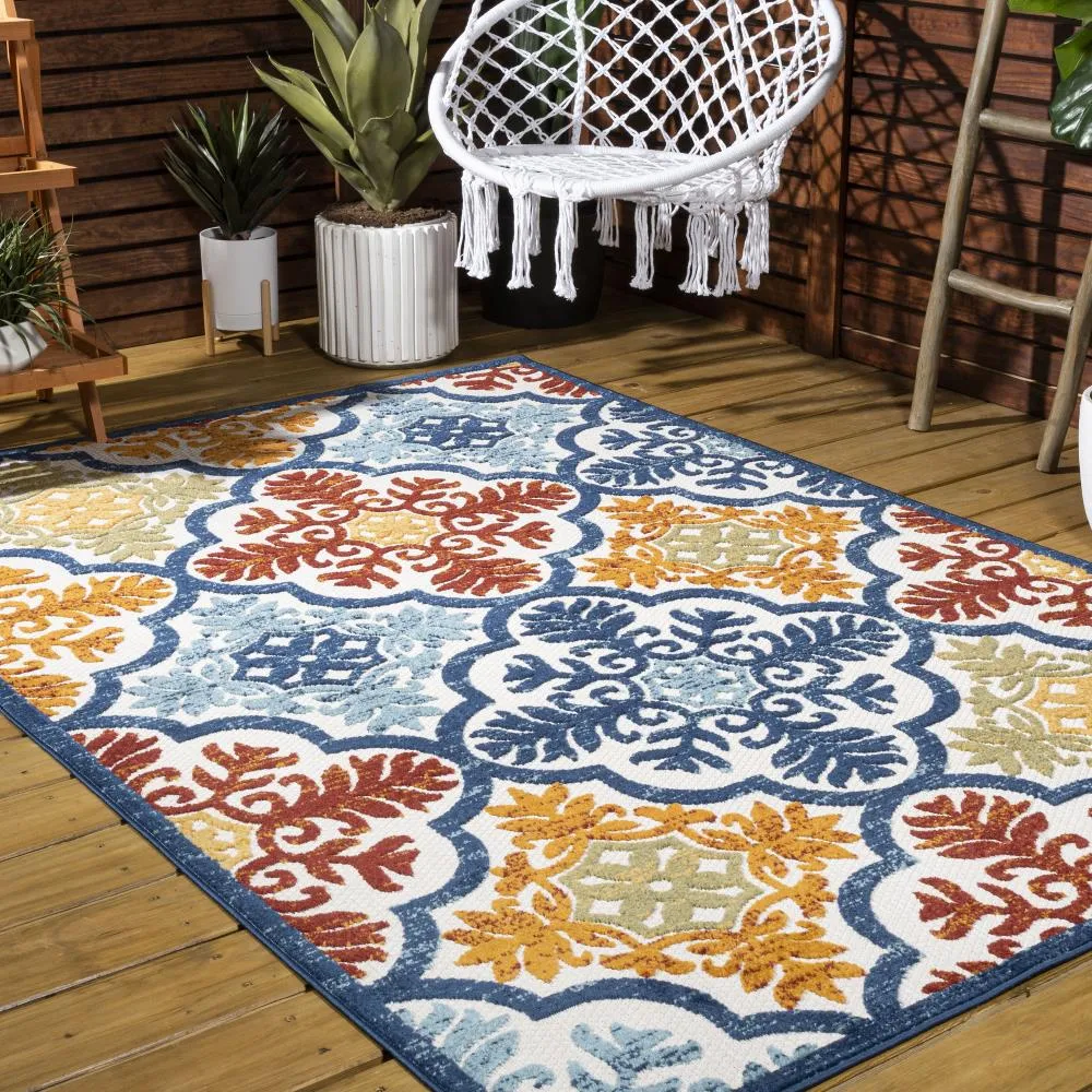Hamilton Cassis Ornate Ogee Trellis Area Rug