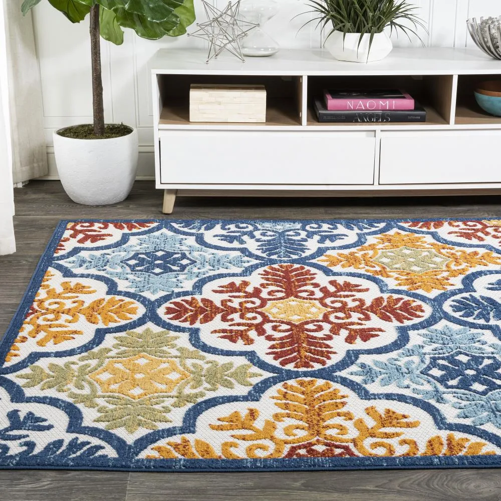Hamilton Cassis Ornate Ogee Trellis Area Rug