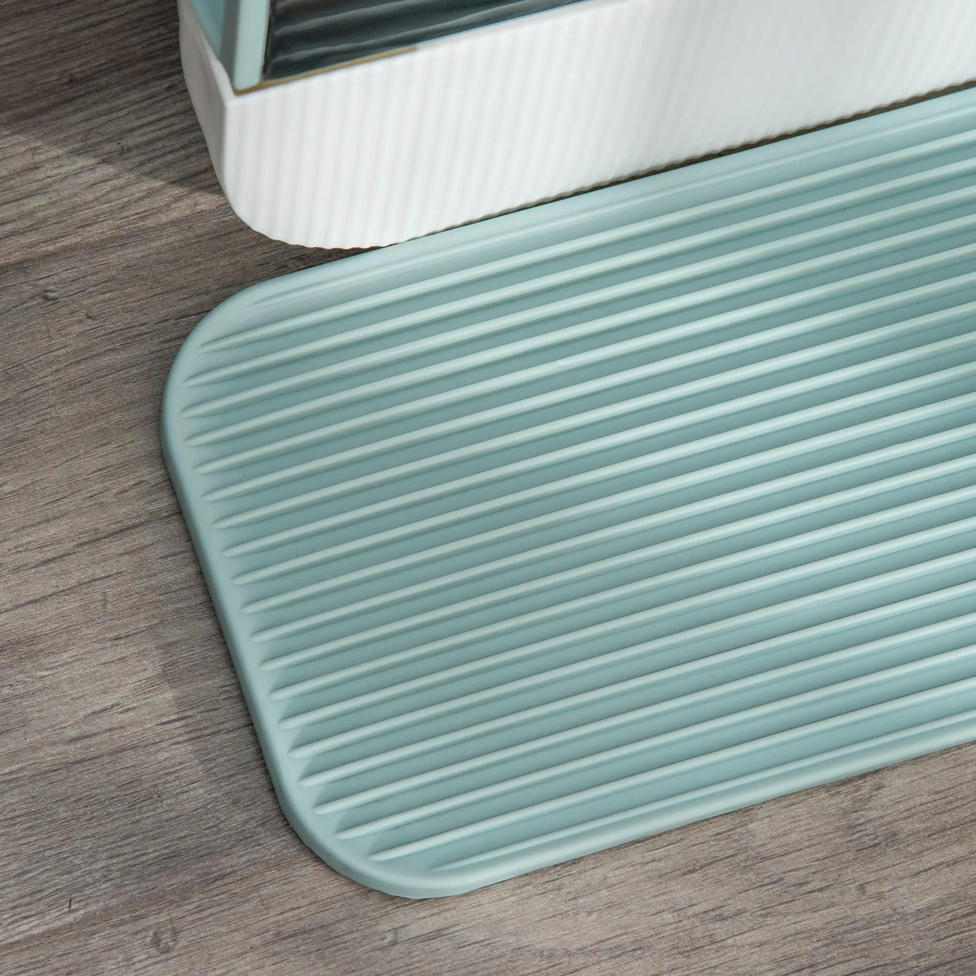 Hooded Cat Litter Box with Lid, Scoop, Flap Door - Green