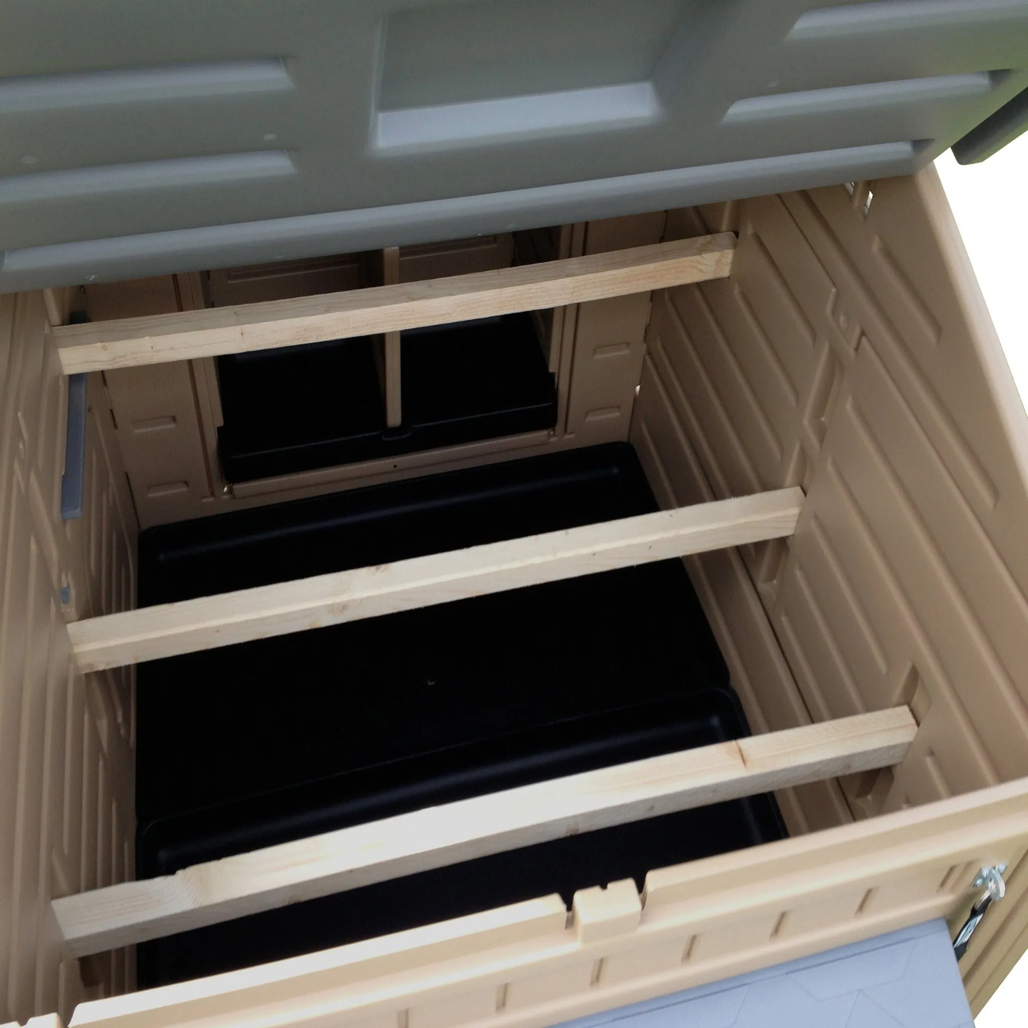Large Chicken Coop (8 Bird) - Snaplock by Formex