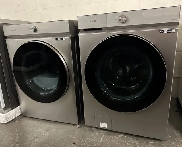 Samsung BESPOKE WF53BB8900AT 27 Inch Front Load Smart Washer with 5.3 cu. ft. Capacity   Samsung BESPOKE DVG53BB8900T 27 Inch Gas Smart Dryer with 7.6 Cu. Ft. Capacity